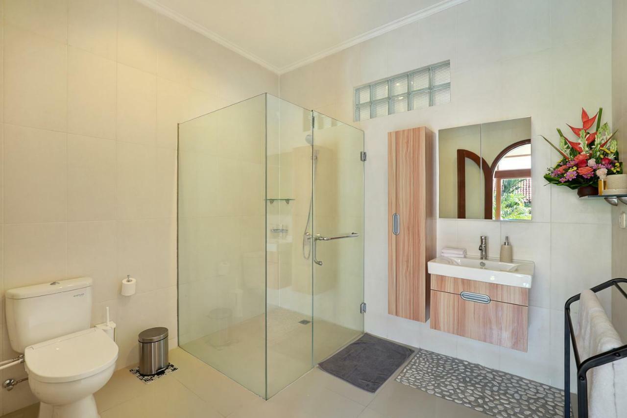 Villa Nova Legian Esterno foto